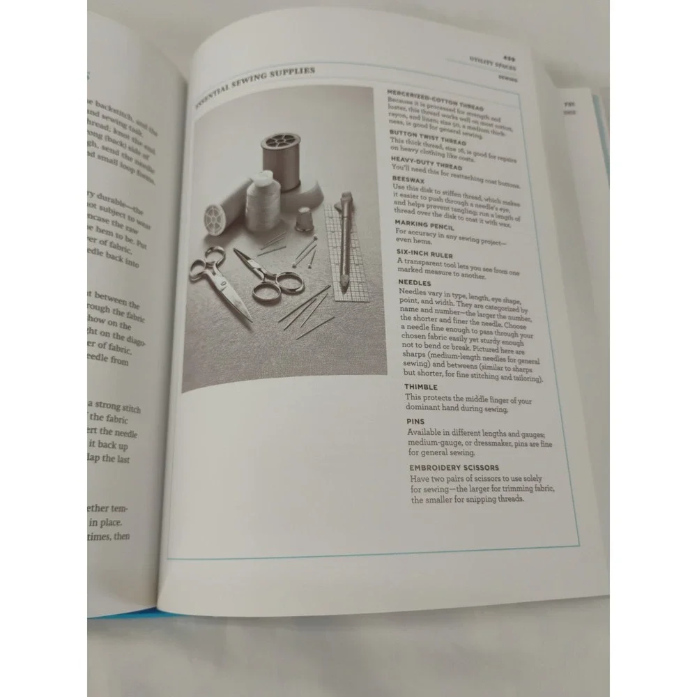 Martha Stewart's Homekeeping Handbook Hard Cover 1st Edition Dust Jacket